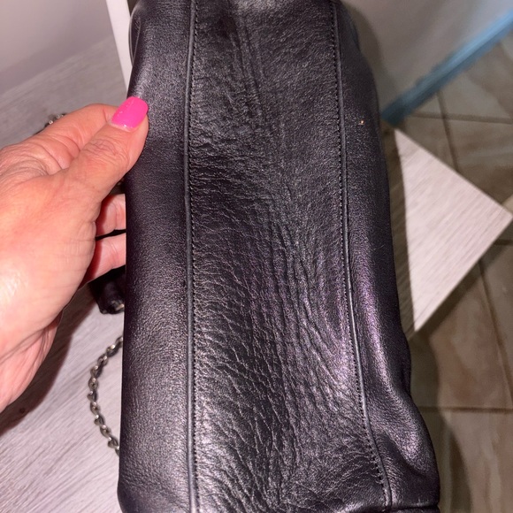 Vintage c c PLK Kiss Lock Black Leather Shoulder Bag with Chain Detail - Picture 4 of 5